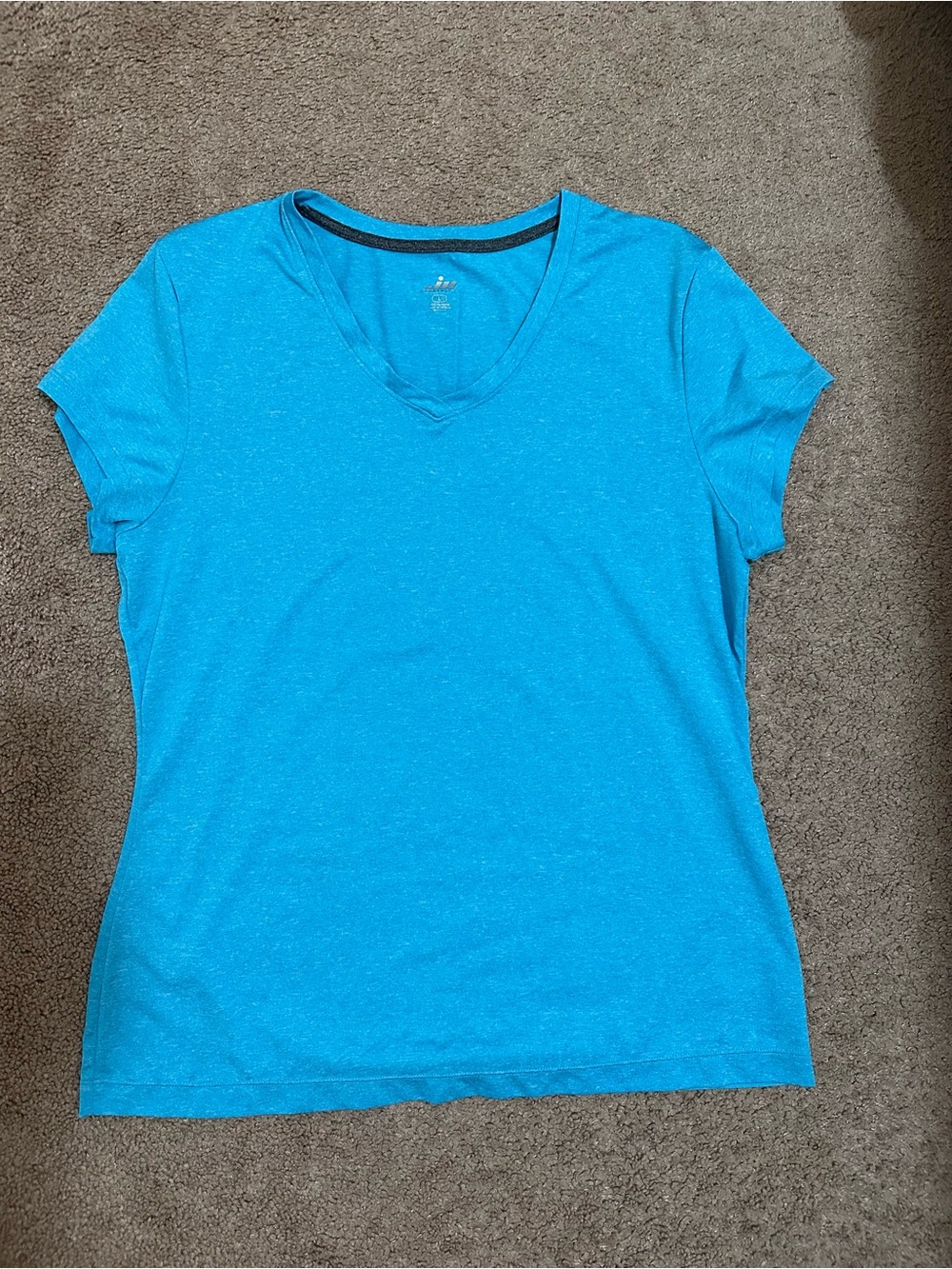 Women's V-Neck Athletic Short Sleeve Tee in Light Blue
